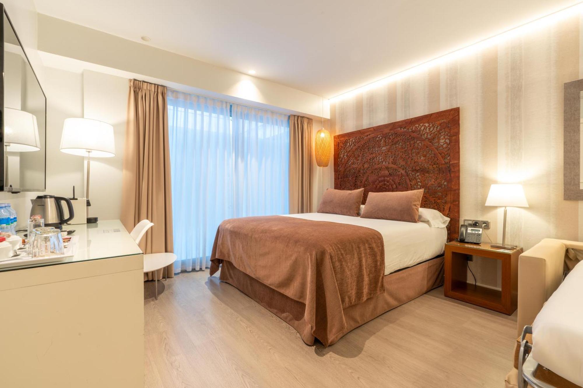 Serennia Fira Gran Via Exclusive Rooms L'Hospitalet de Llobregat Exterior foto