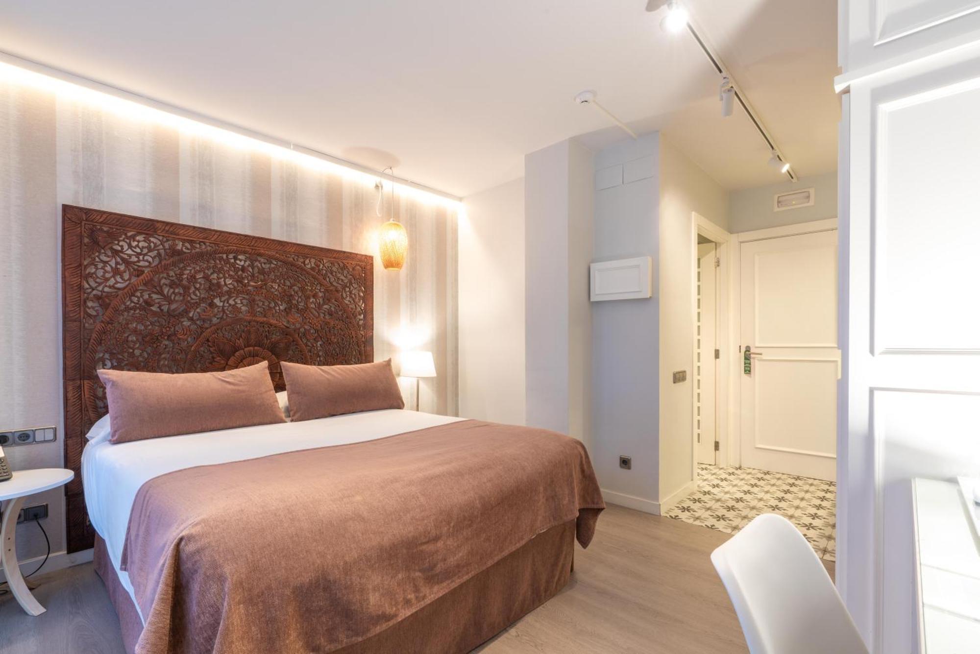 Serennia Fira Gran Via Exclusive Rooms L'Hospitalet de Llobregat Exterior foto
